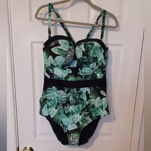 Torrid swimsuit, size 3. NWOT
